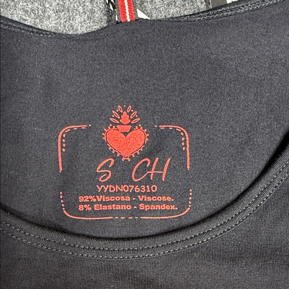 Freda Floral Graphic Black Tee - Picture 7 of 12